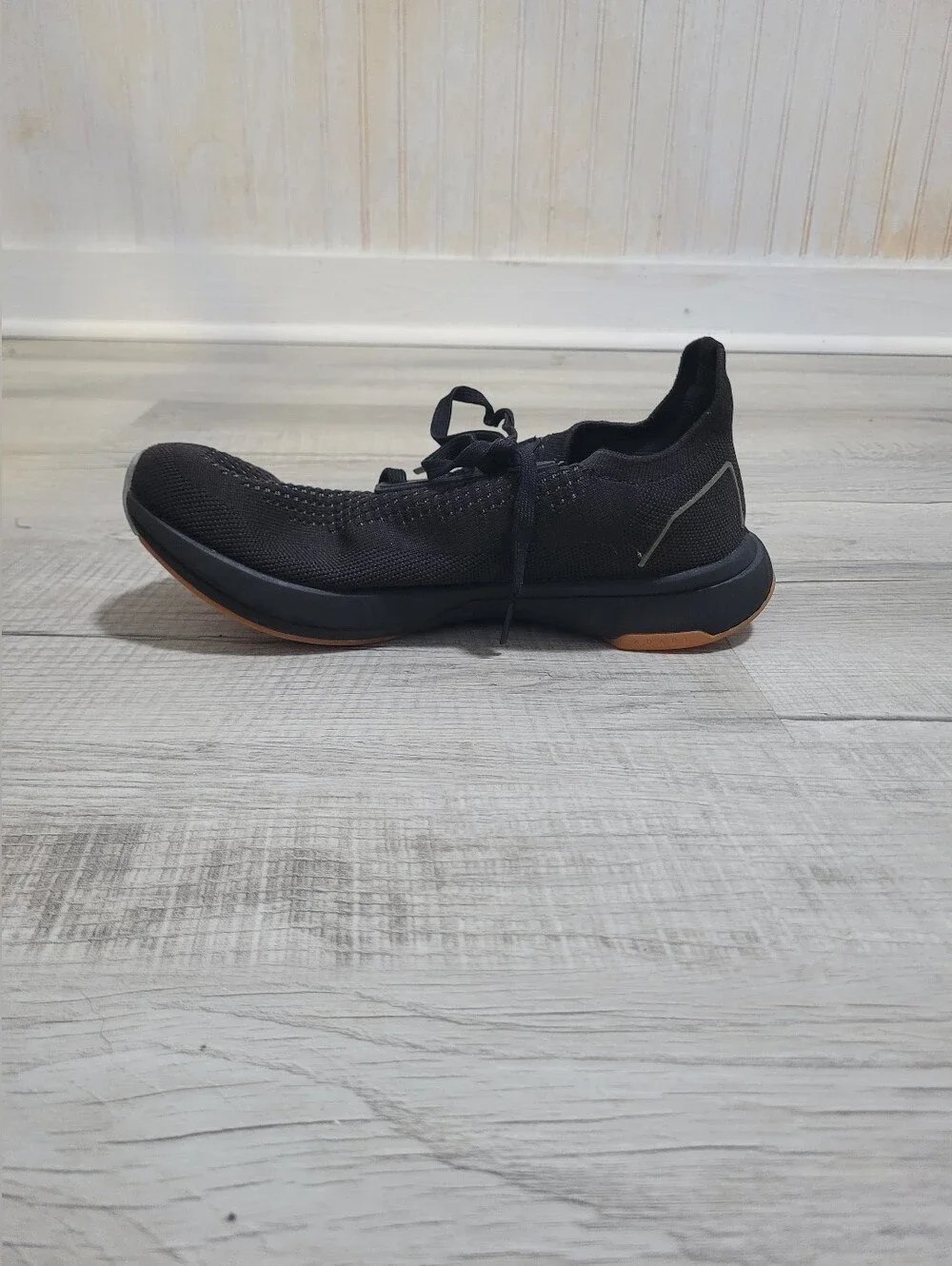 ​Flux Footwear Adapt Runner Black Gum Sneakers Size M 6.5 W 8